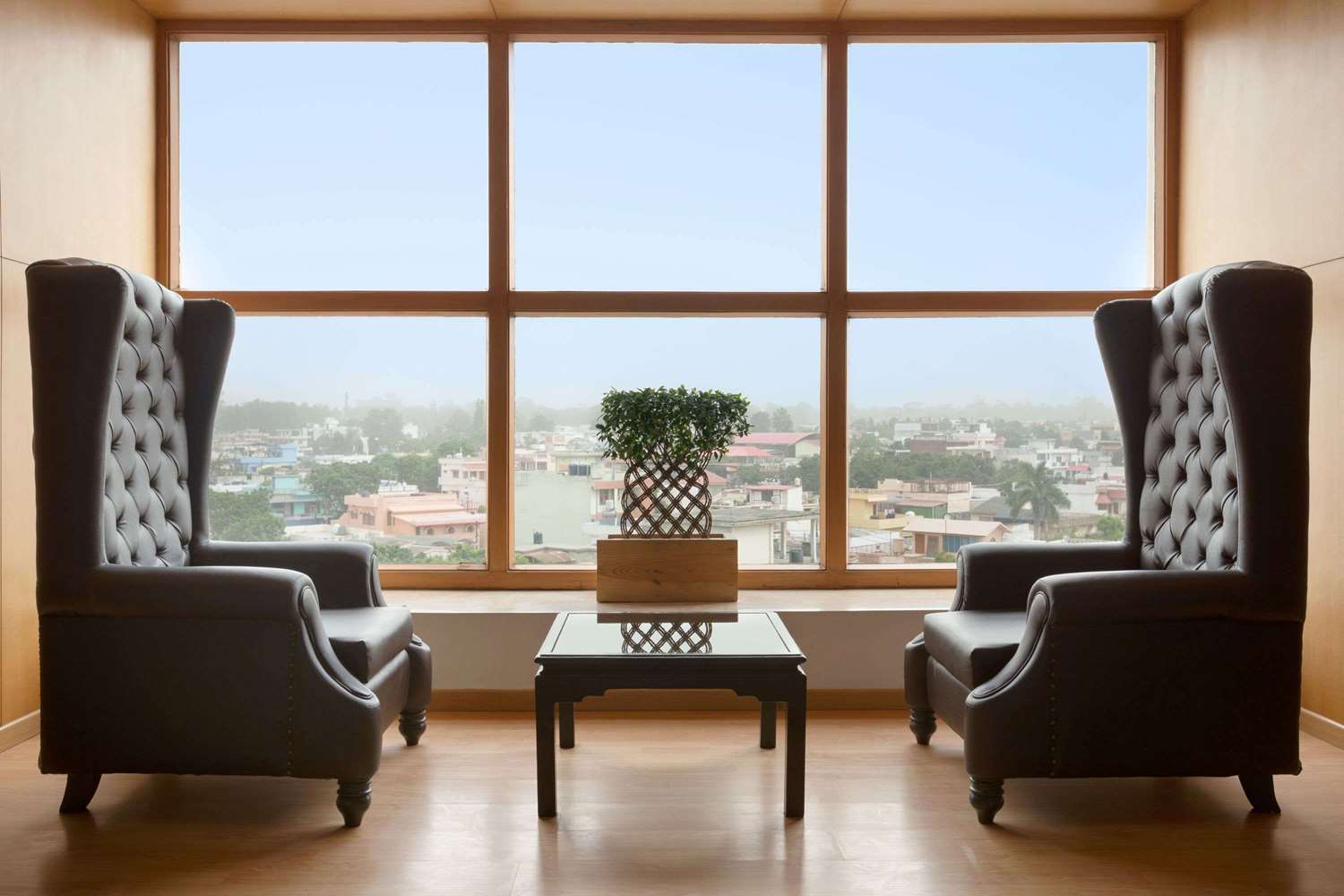 Ramada By Wyndham Dehradun Chakrata Road Exterior foto